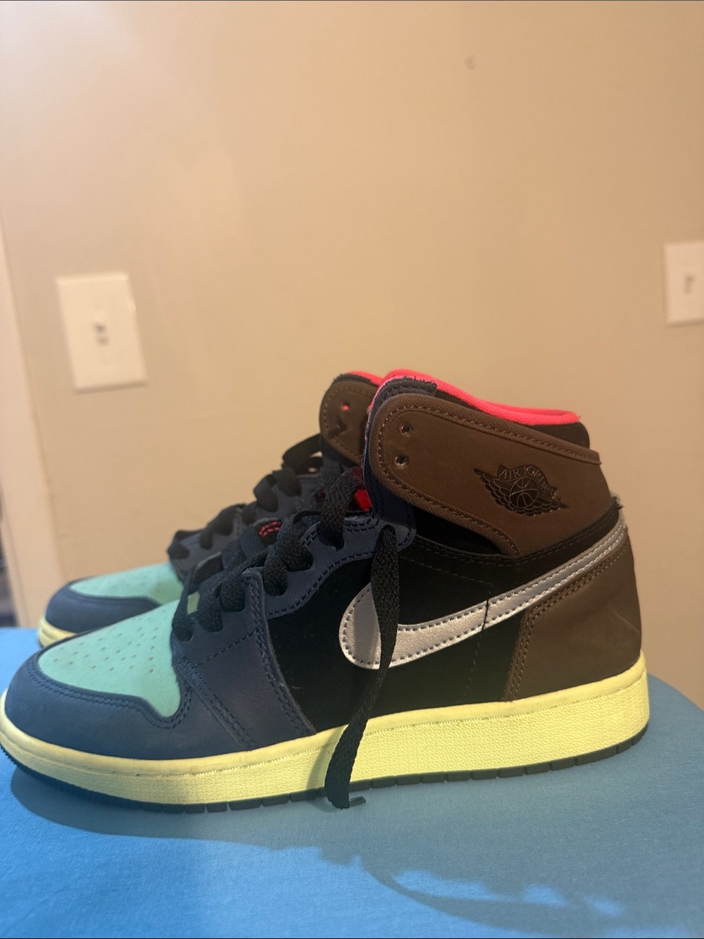 6Y Nike Air Jordan 1 Mid - Black/Teal/Brown/Yellow